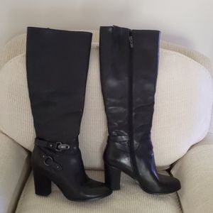 TAHARI FLIX black leather boots